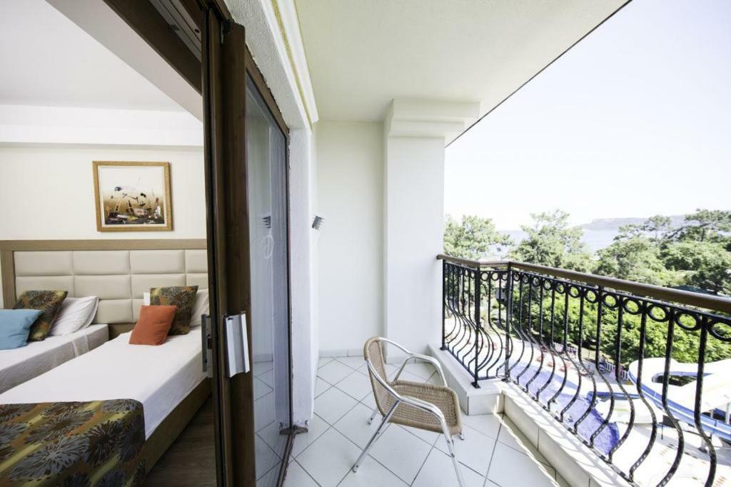 Otel Palmet Beach