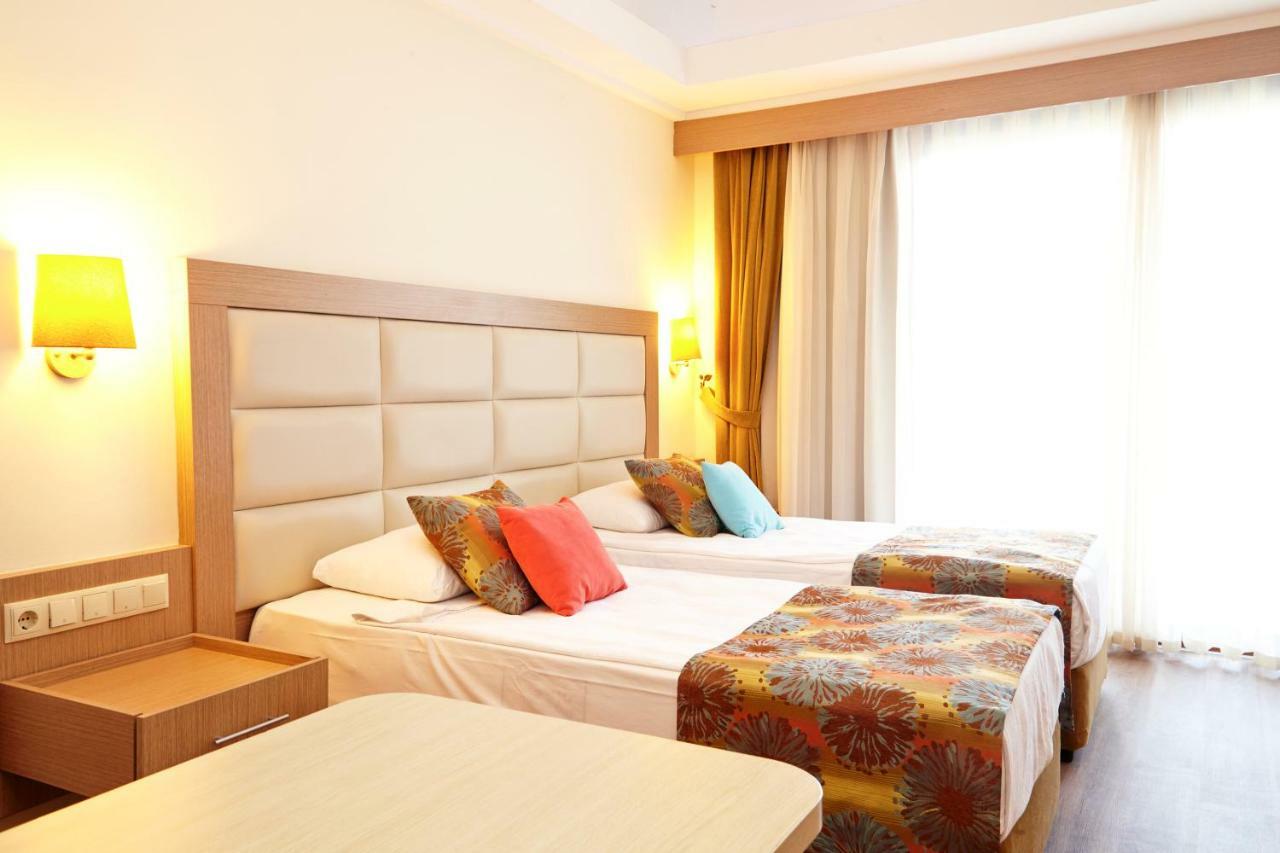 Palmet Beach Otel Antalya
